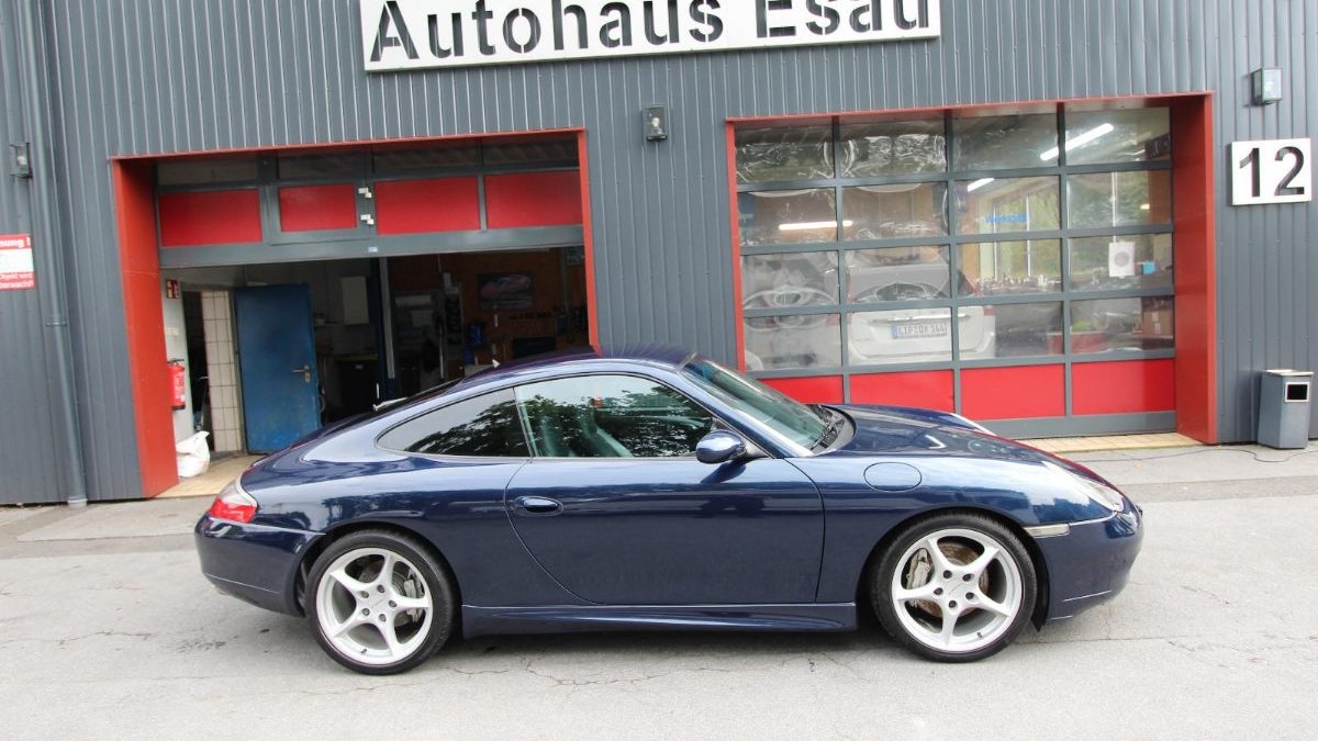 Porsche 996 Carrera 4 Coupé